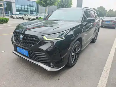 Toyota Crown Kluger 2023