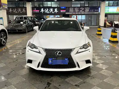 Lexus IS 2014