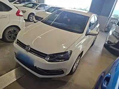 Volkswagen Polo 2015