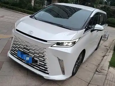 Lexus LM 2024