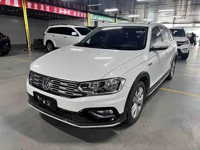 Volkswagen C-TREK 2017