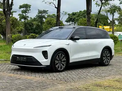 NIO ES8 2025