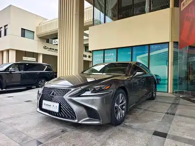 Lexus LS 2018