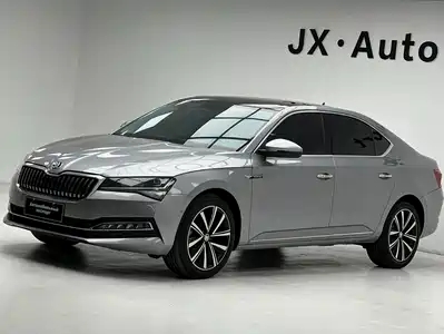 Škoda Superb 2023