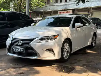 Lexus ES 2017