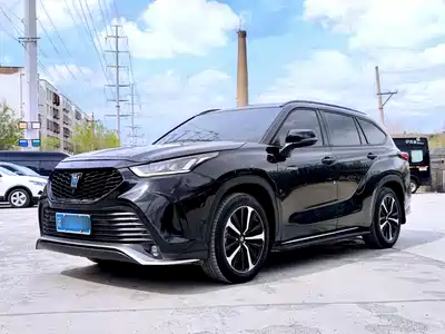Toyota Crown Kluger 2024