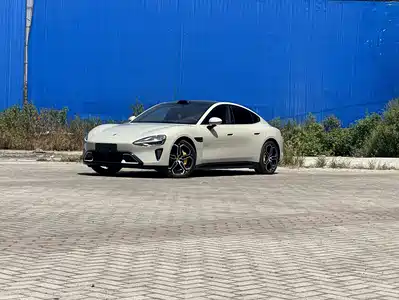 Xiaomi Auto SU7 2024