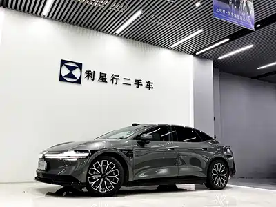 ZEEKR 007 2024