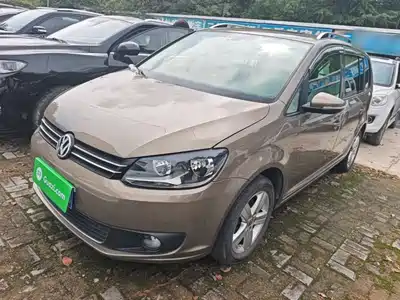 Volkswagen Touran 2015