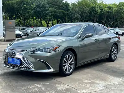 Lexus ES 2021