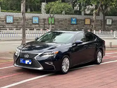Lexus ES 2017