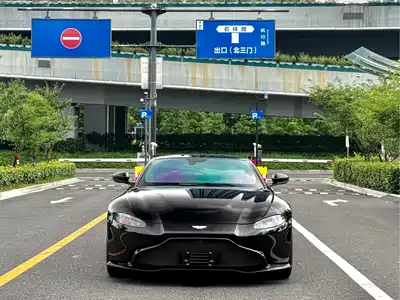 Aston Martin V8 Vantage 2023
