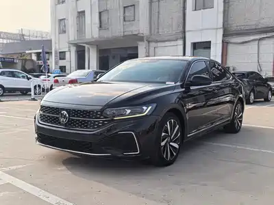 Volkswagen Passat 2023