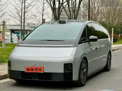 Li Auto MEGA 2024