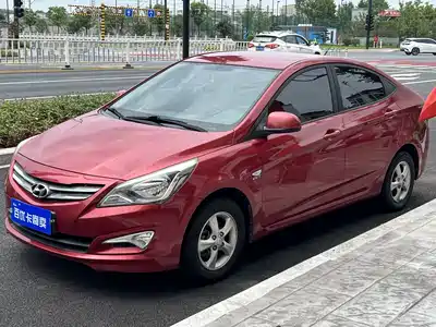 Hyundai Verna 2015