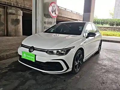 Volkswagen Golf 2024