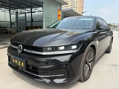 Volkswagen Magotan 2025