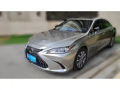 Lexus ES 2023
