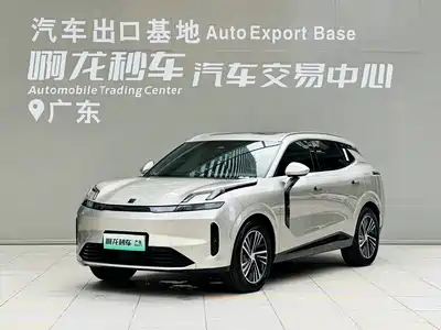 Lynk & Co 08 EM-P 2025