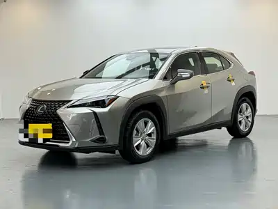 Lexus UX 2021