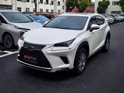 Lexus NX 2021
