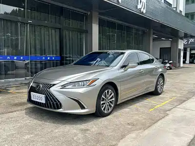 Lexus ES 2023