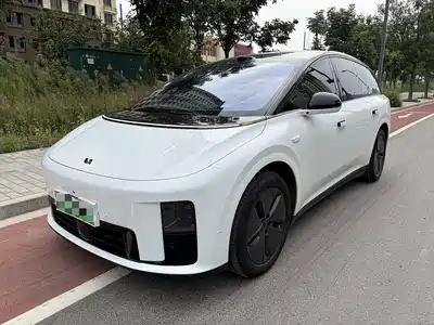 Li Auto i8 2025