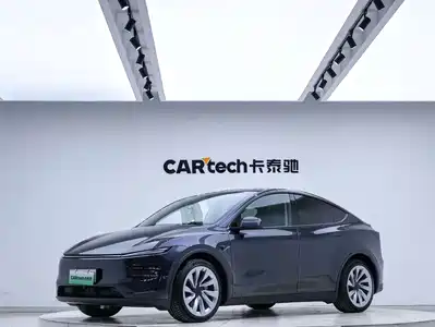 Tesla Model Y 2025