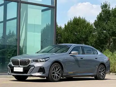 BMW i5 2024