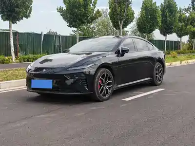 Dongfeng Yipai eπ007 2025