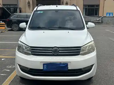 Dongfeng Fengguang 360 2015
