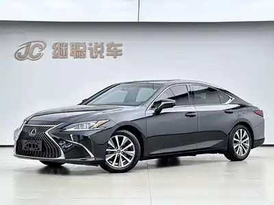 Lexus ES 2019