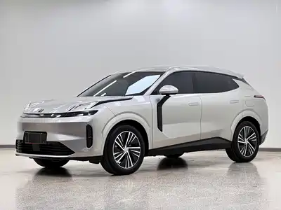 Lynk & Co 08 EM-P 2024