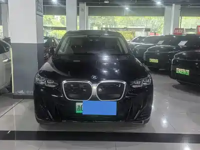 BMW iX3 2024