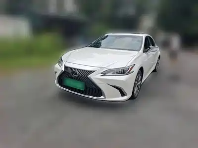 Lexus ES 2021