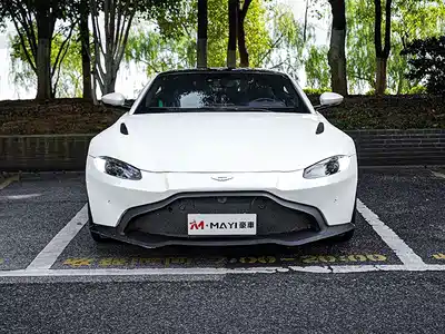 Aston Martin V8 Vantage 2021