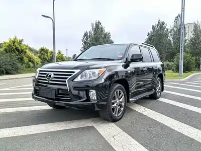 Lexus LX 2011