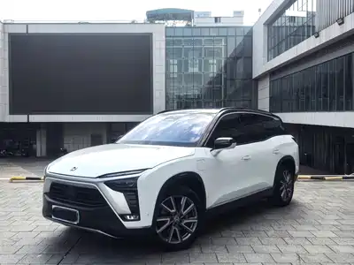 NIO ES8 2021