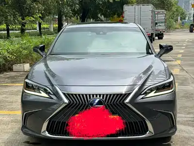Lexus ES 2019