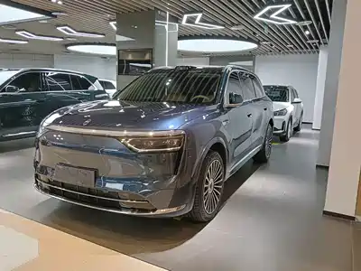 AITO Wenjie M8 2025