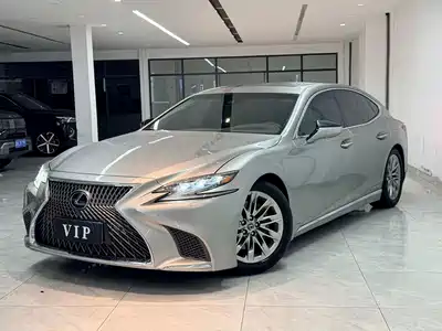 Lexus LS 2018