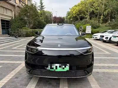 AITO Wenjie M8 2025