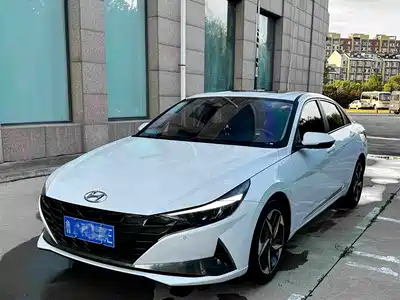 Hyundai Elantra 2022