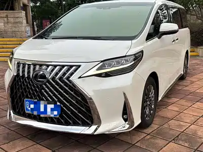 Lexus LM 2020