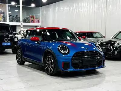 MINI JCW 2025