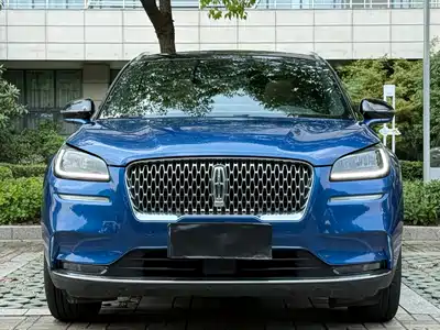 Lincoln Adventurer 2021