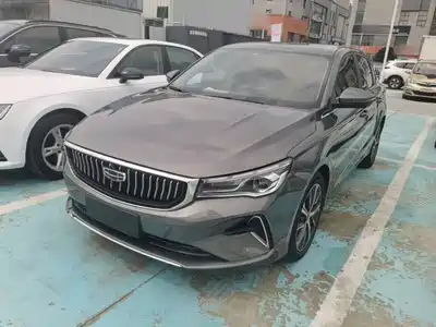 Geely Emgrand 2022
