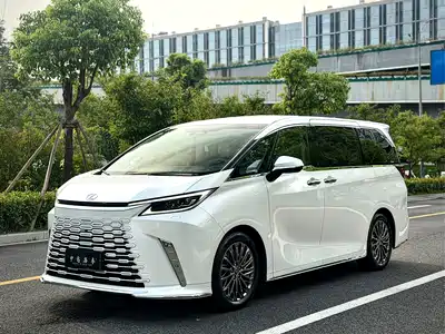 Lexus LM 2026