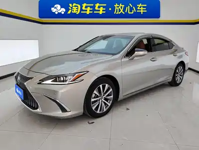 Lexus ES 2019