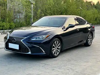 Lexus ES 2019